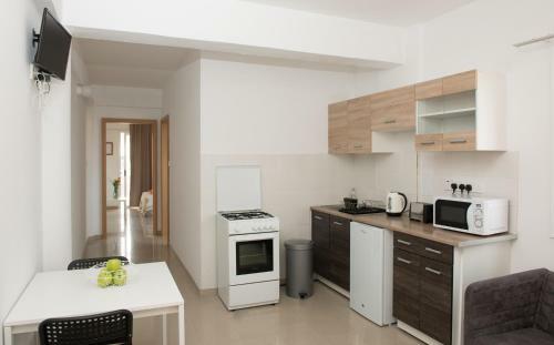 Valentinos Apartments
