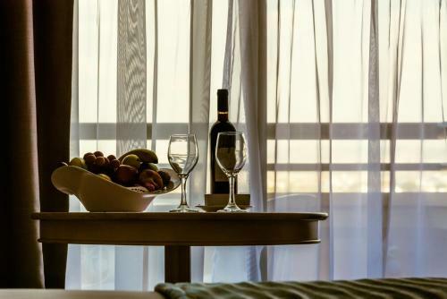 Palm Beach Hotel & Bungalows
