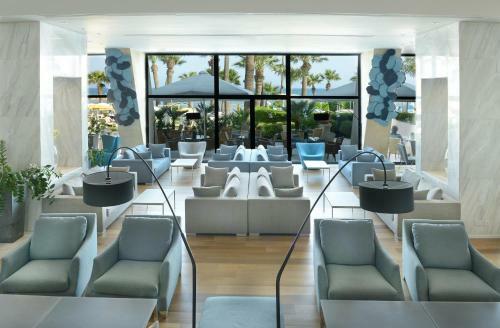 Palm Beach Hotel & Bungalows