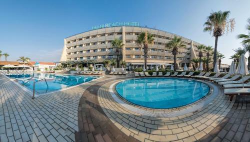 Palm Beach Hotel & Bungalows