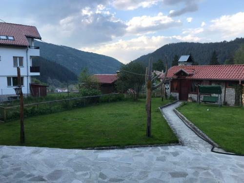 Hostal Mama Emiliya Guest House