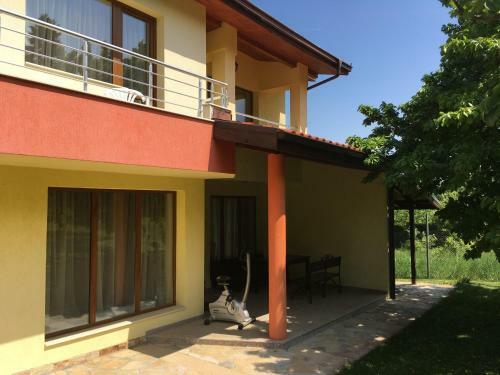 Hostal Kot Garden Guest House