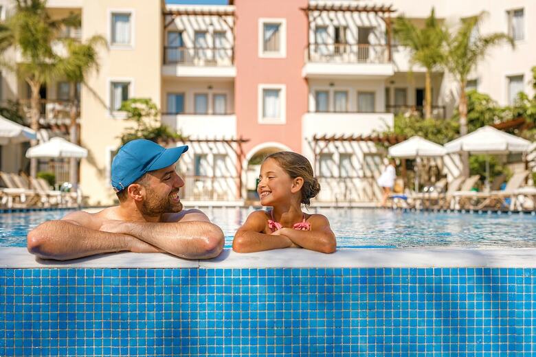 Hotel Louis Althea Beach