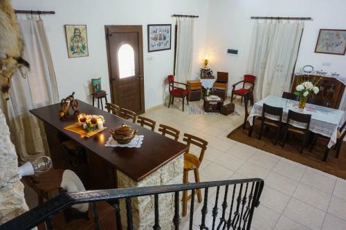 Kreouzos Stone House