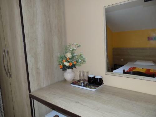 Hostal Zenith Guest House
