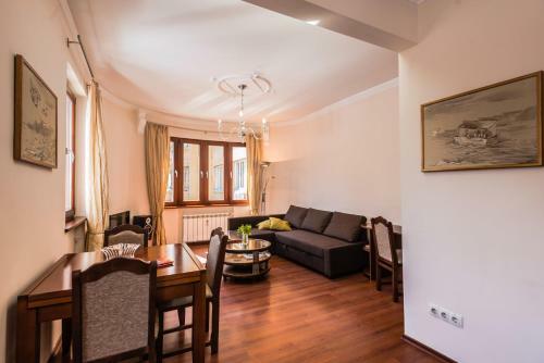 Central Apartment