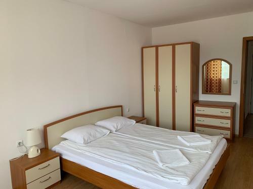 Riviera Fort Apartments Cts