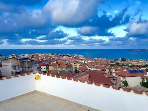 Hostal Guest House Polikseni