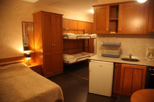 Royal Plaza Apartments