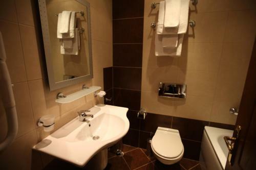 Royal Plaza Apartments