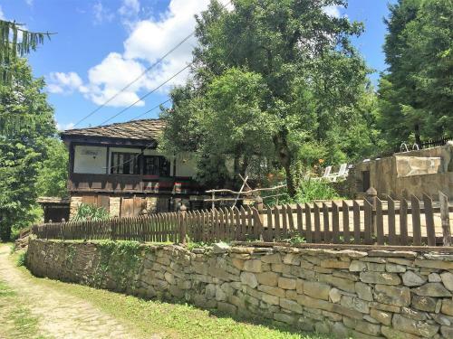 Dzhelepova Guest House- Pool Access