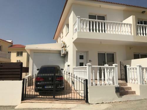 Villa Nissi Beach