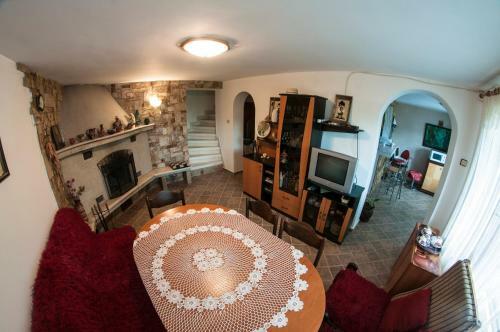 Hostal Sluncho Guest House