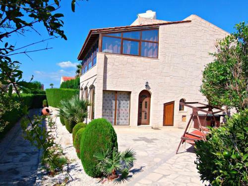 Coral Bay Villa Liana