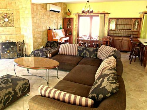 Coral Bay Villa Liana