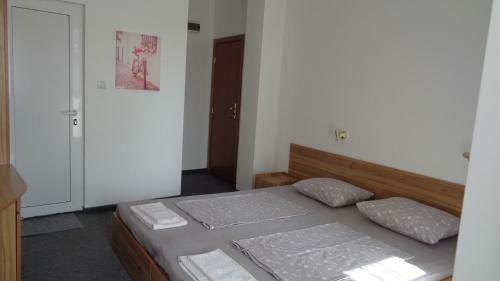 Hostal Vlasta Guest House