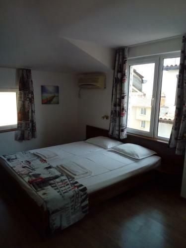Hostal Vlasta Guest House