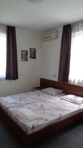 Hostal Vlasta Guest House