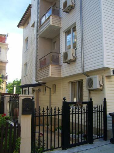 Hostal Vlasta Guest House