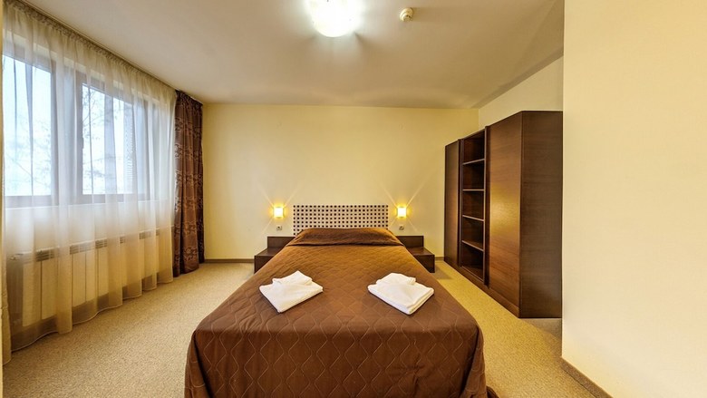 All Seasons Club Hotel