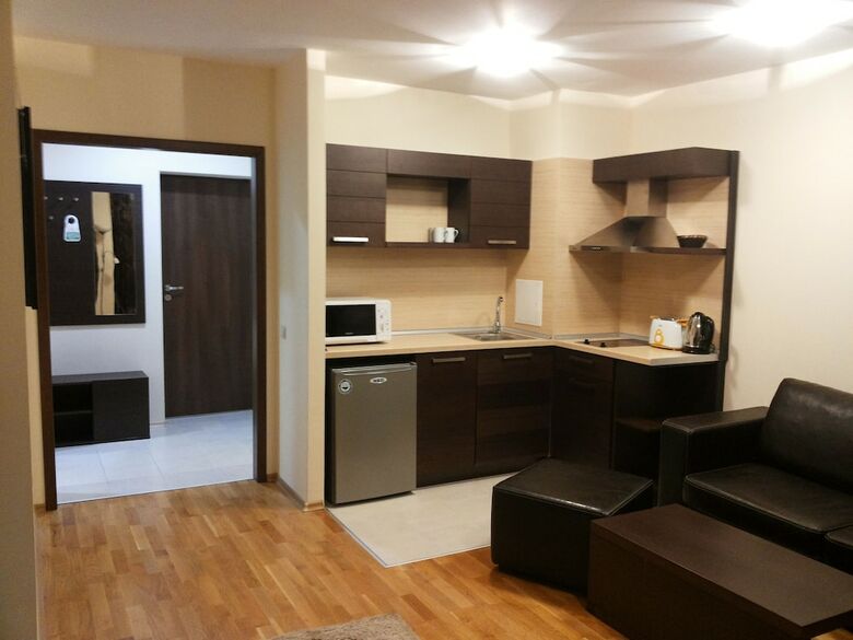 All Seasons Club Hotel