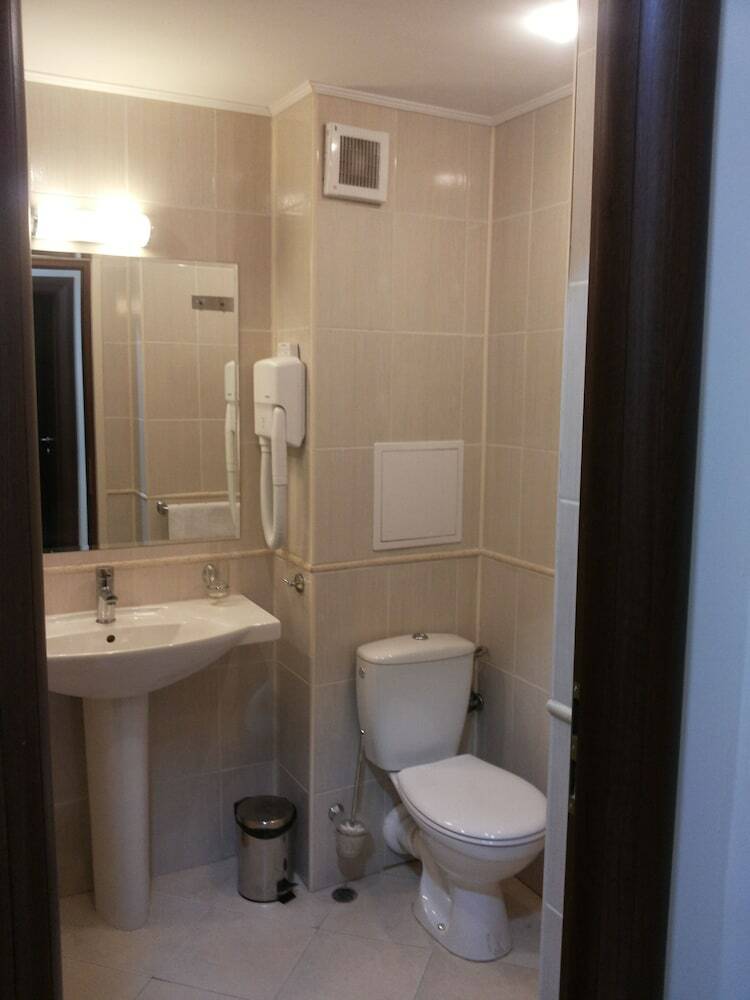 All Seasons Club Hotel