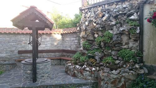 Hostal Guest House "the House"