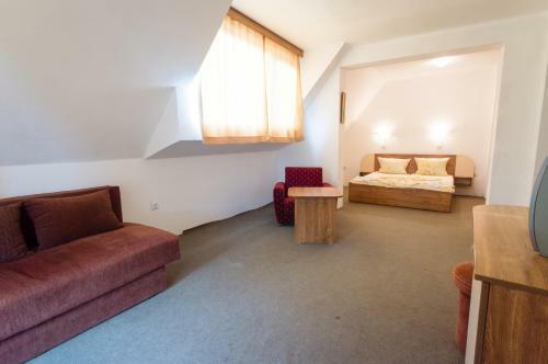 Hostal Ropotamo Guest House