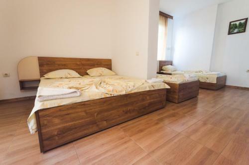 Hostal Ropotamo Guest House