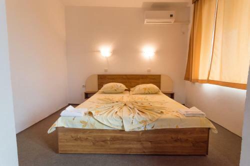 Hostal Ropotamo Guest House