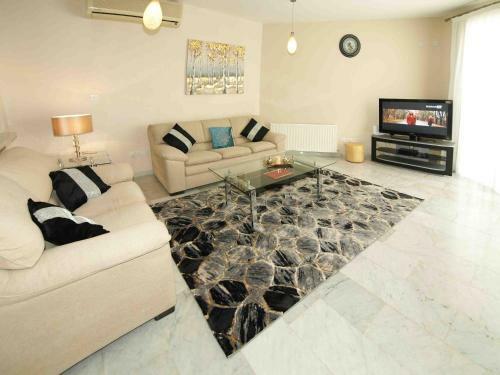Amathusa Villas