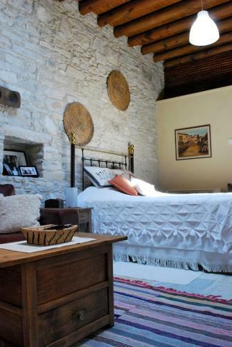 Agroturismo Vavla Rustic Retreat