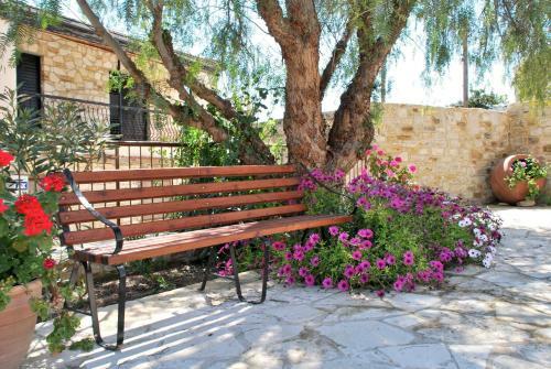 Agroturismo Vavla Rustic Retreat