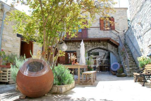 Agroturismo Vavla Rustic Retreat