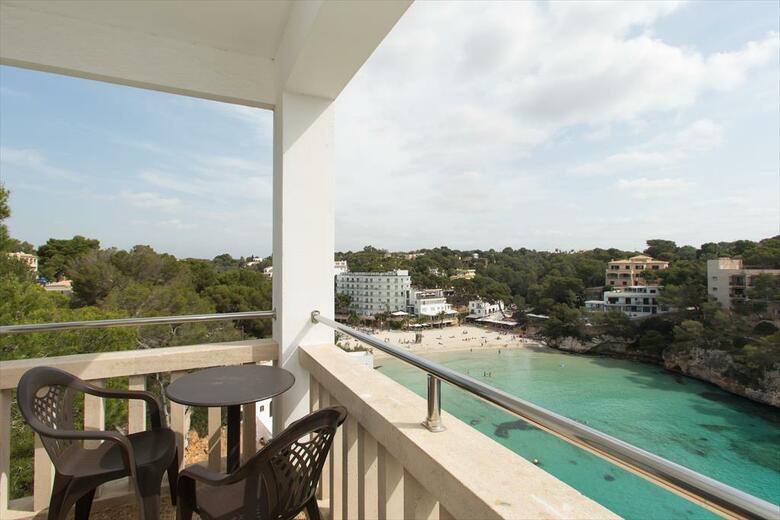 Pinos Playa Hotel