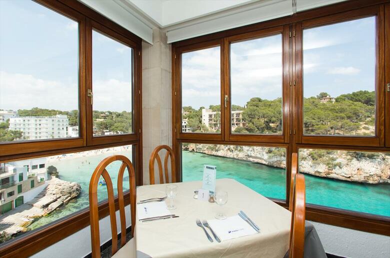 Pinos Playa Hotel