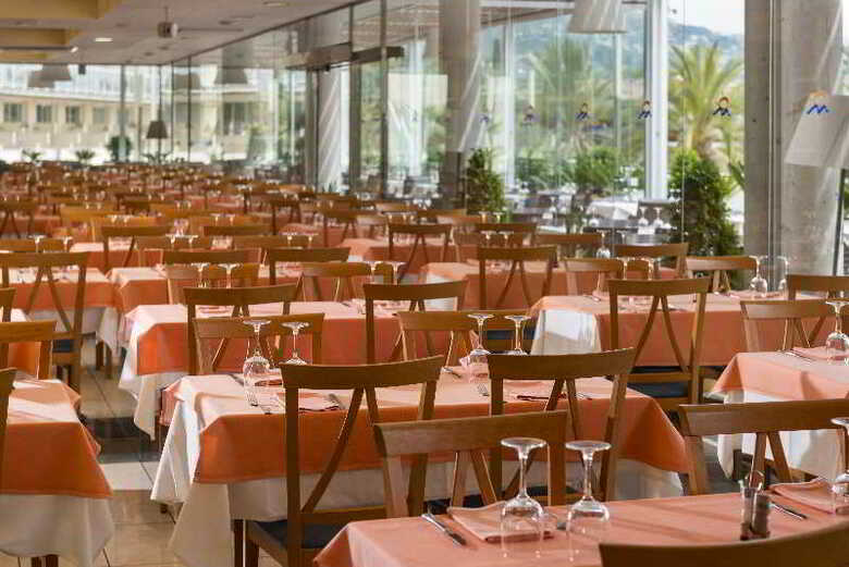 Aparthotel Costa Encantada