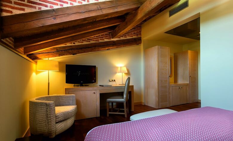 Hotel Iz�n Puerta de Gredos