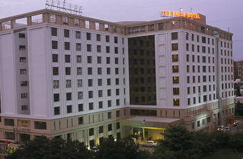 Hotel The Pride Ahmedabad