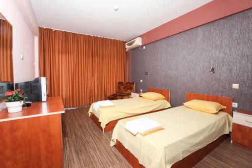 La Piazza Family Hotel