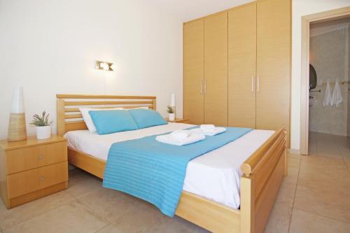 Bay View Apartment