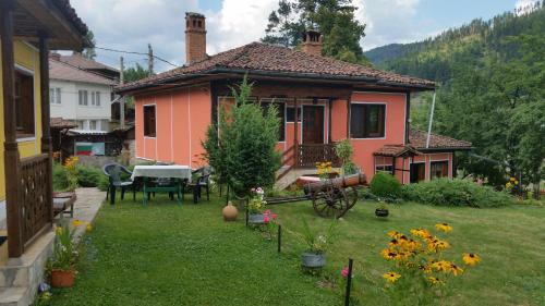 Hostal Mechta Guest House