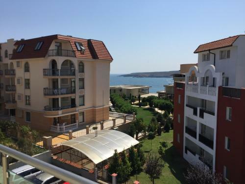 Sea Life Apartments Sinemorets