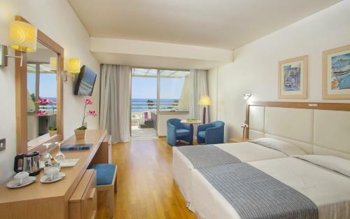 Golden Coast Beach Hotel