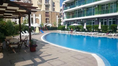 Family Apartments In Solmarin