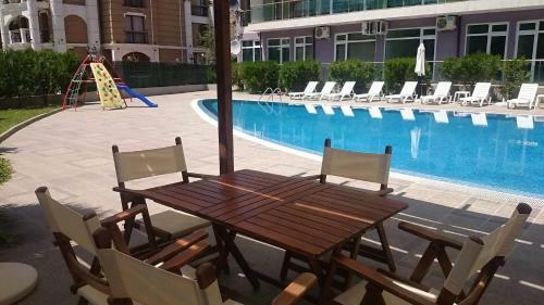 Family Apartments In Solmarin