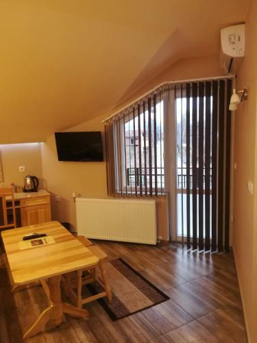 Hostal Guest House Edelweiss