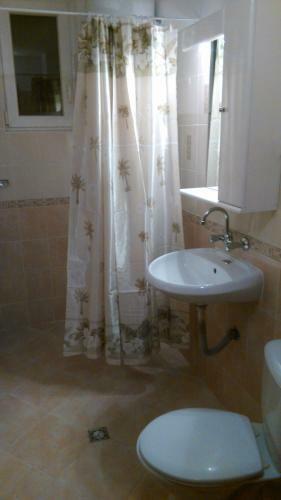 Hostal Guest House Edelweiss