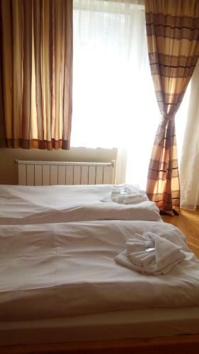 Hostal Guest House Edelweiss