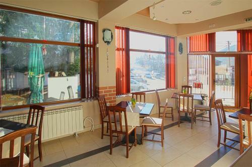 Hostal Guest House Edelweiss